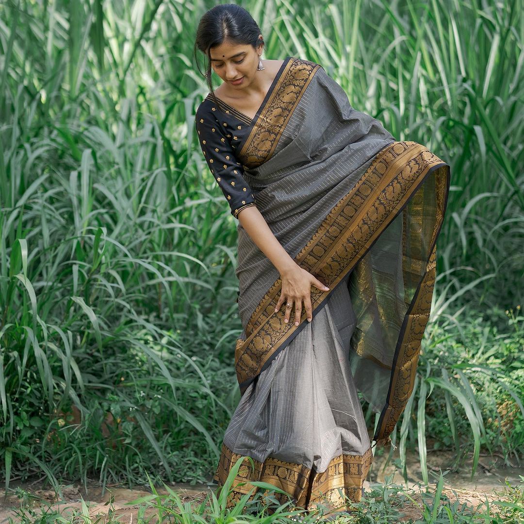 Woven Kanjivaram , Banarasi Jacquard Saree