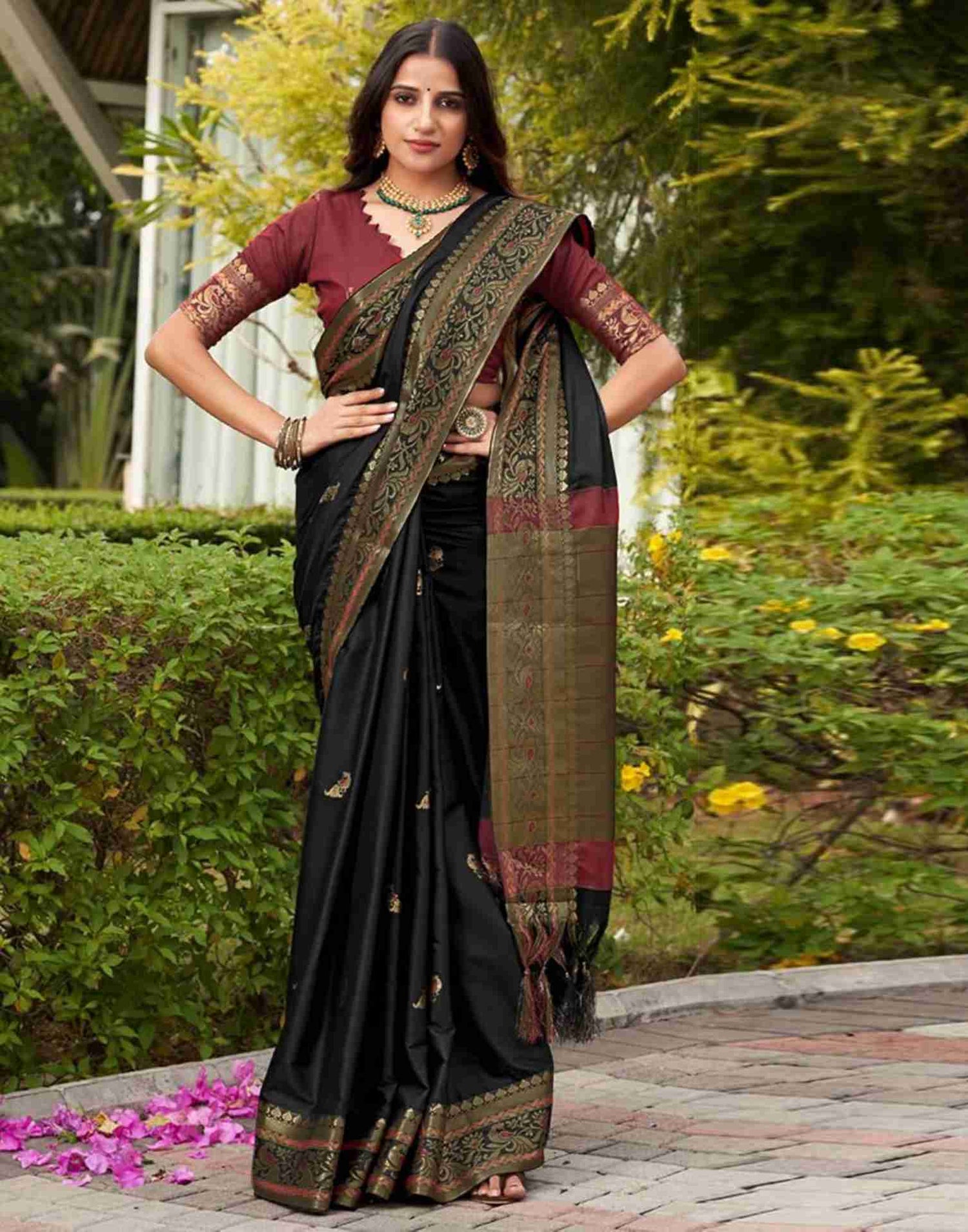 Woven Kanjivaram , Banarasi Jacquard Saree