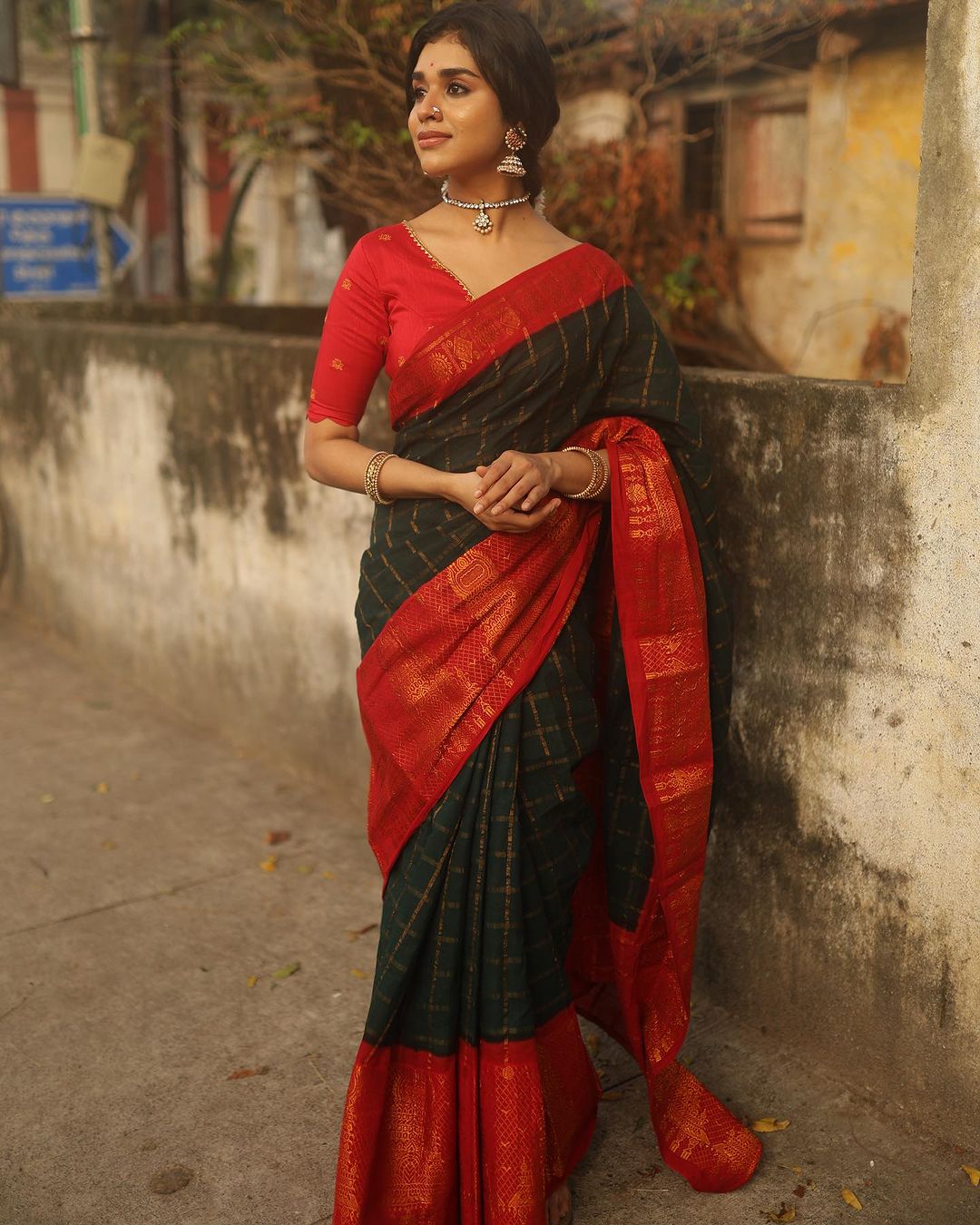 Woven Kanjivaram , Banarasi Jacquard Saree